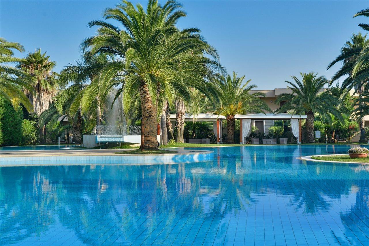 Minerva Resort Hotel Paestum Esterno foto