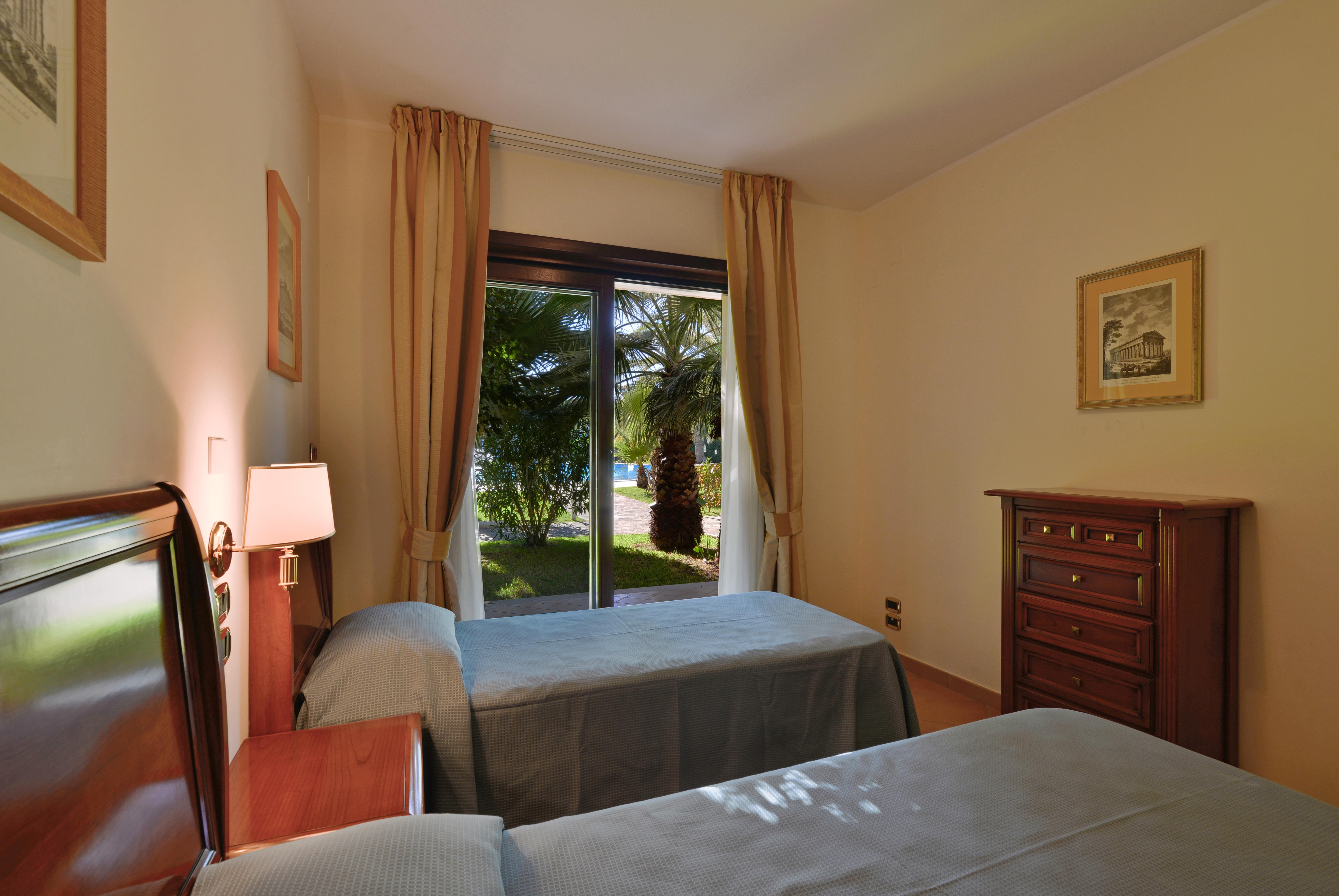 Minerva Resort Hotel Paestum Esterno foto