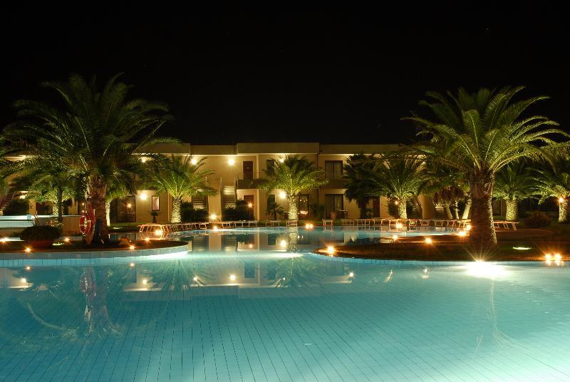 Minerva Resort Hotel Paestum Esterno foto