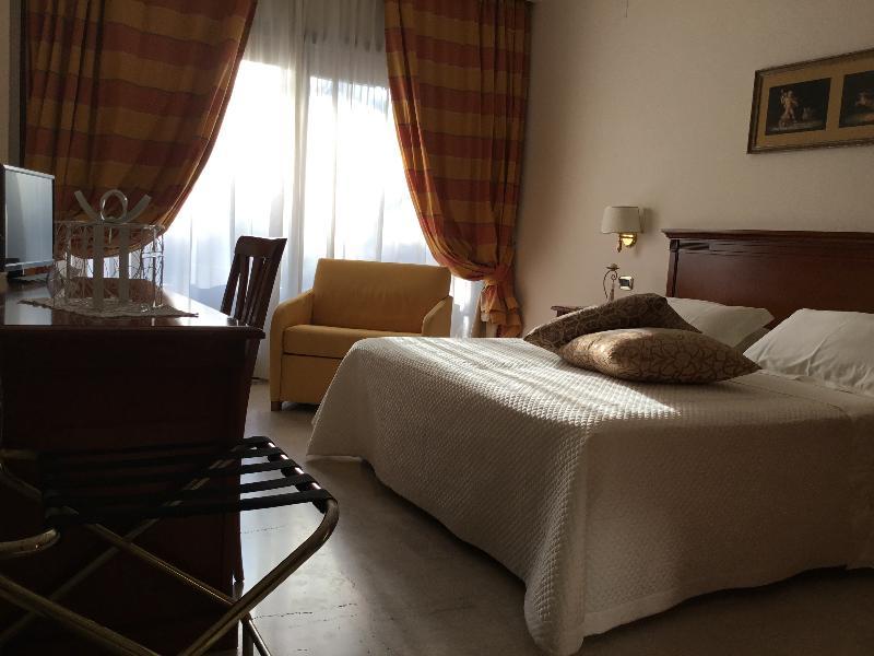 Minerva Resort Hotel Paestum Esterno foto