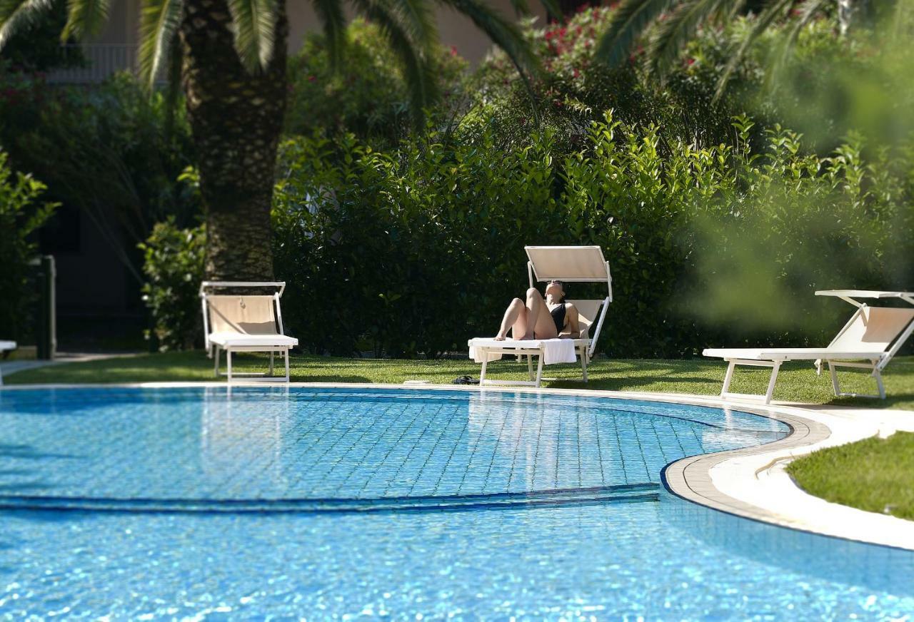 Minerva Resort Hotel Paestum Esterno foto